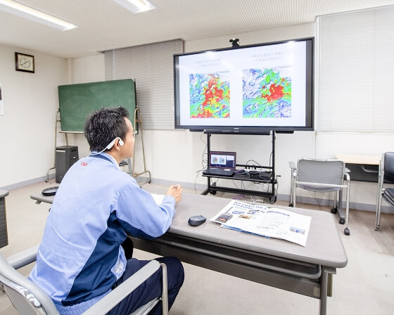 働いている様子